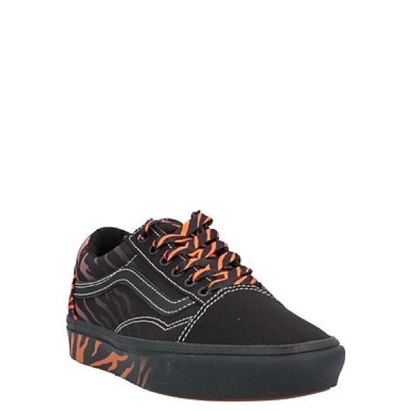 Low Top Tiger Stripe Vans - Picture 2 of 8